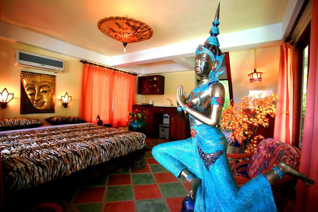 Coco Palace Resort Nai Harn Cameră foto